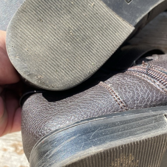 Kids Michael Kors boots. Worn once. - Picture 5 of 6